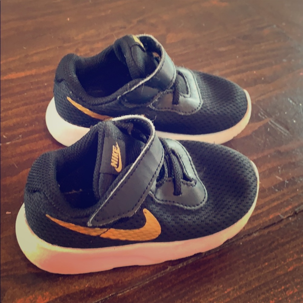 Nike toddler shoes